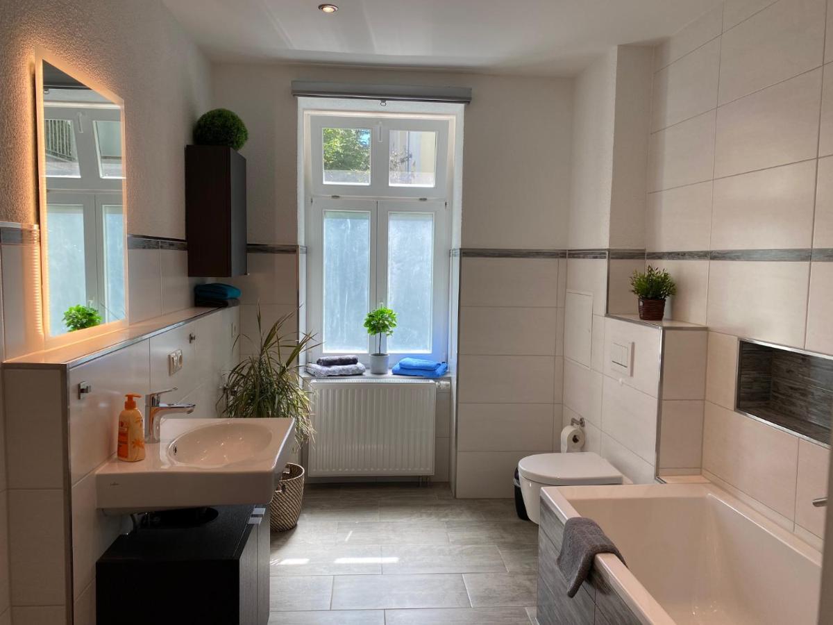 Apartment 3-room Karl-heine *